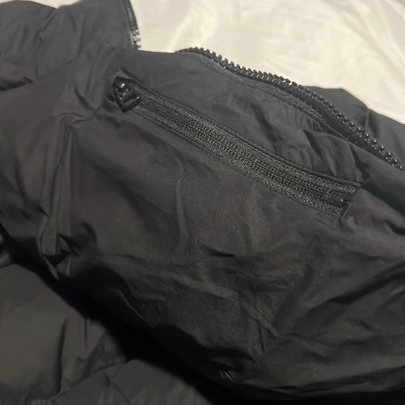 Aritzia THE SUPERSNUG PUFFER MID 
- size large
-color black - Picture 12 of 13